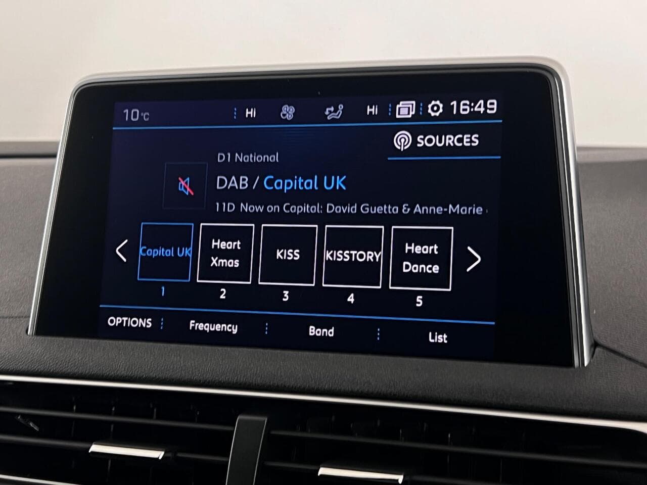 Peugeot 3008 thumbnail Infotainment System