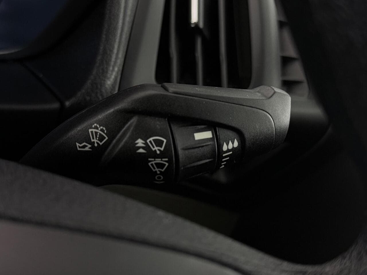 Ford Transit Connect thumbnail Misc Controls