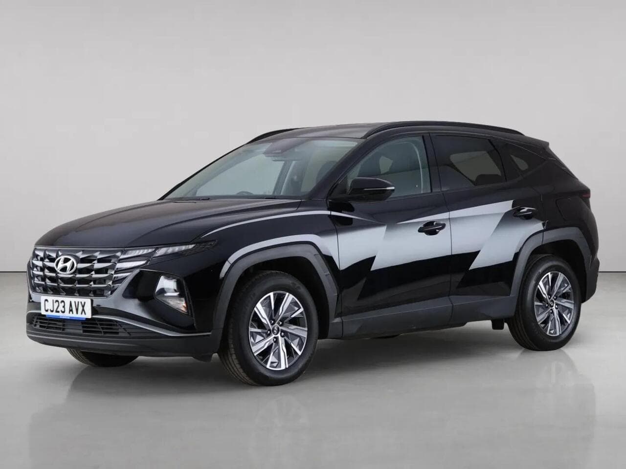 Hyundai TUCSON thumbnail Front Left