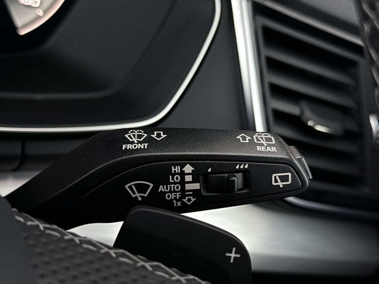 Audi Q5 thumbnail Misc Controls