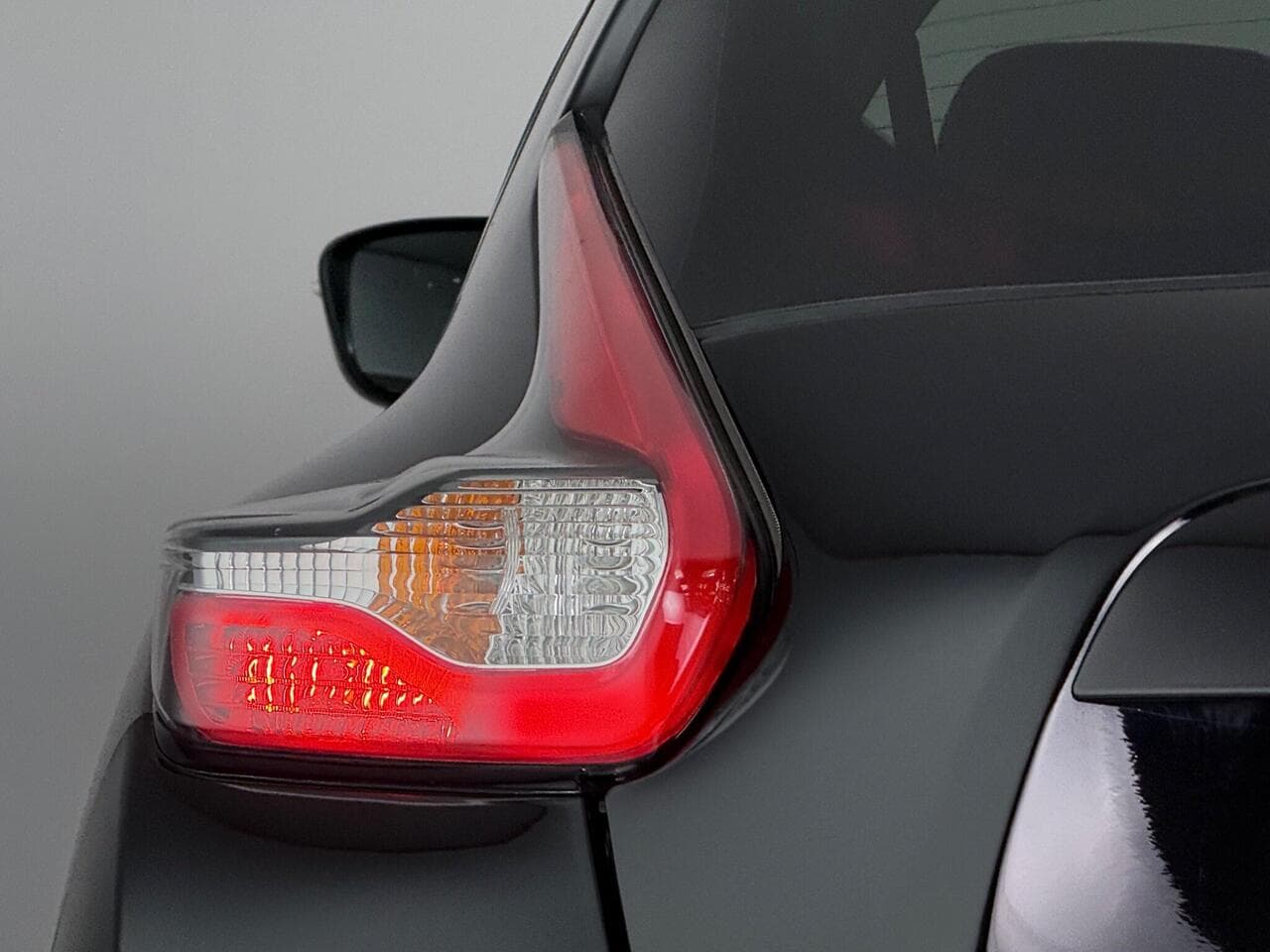 Nissan Juke thumbnail Lights Rear