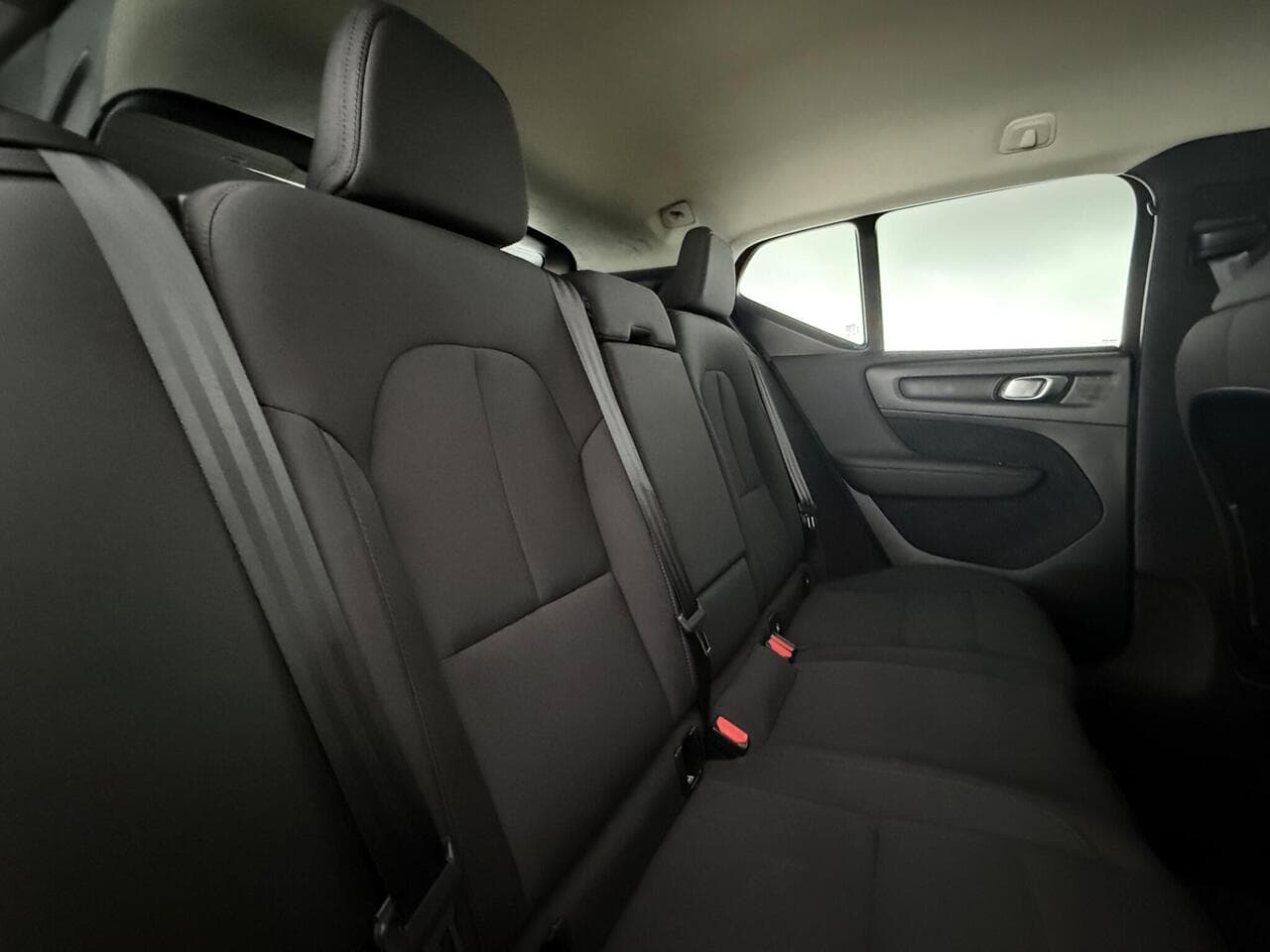 Volvo XC40 thumbnail Seats Rear