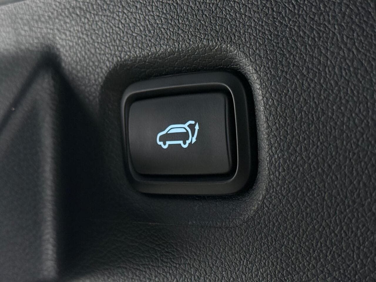 Hyundai Santa Fe thumbnail Misc Controls