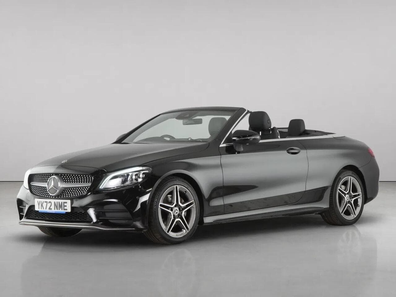 Mercedes-Benz C Class thumbnail Front Left