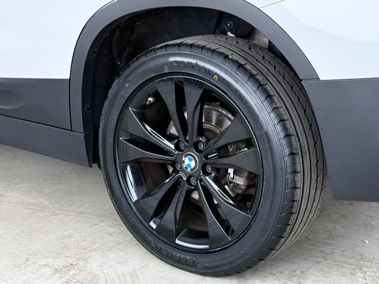 BMW X2 thumbnail Wheel
