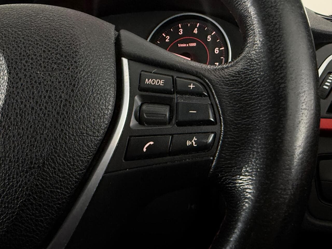 BMW 3 Series thumbnail Misc Controls