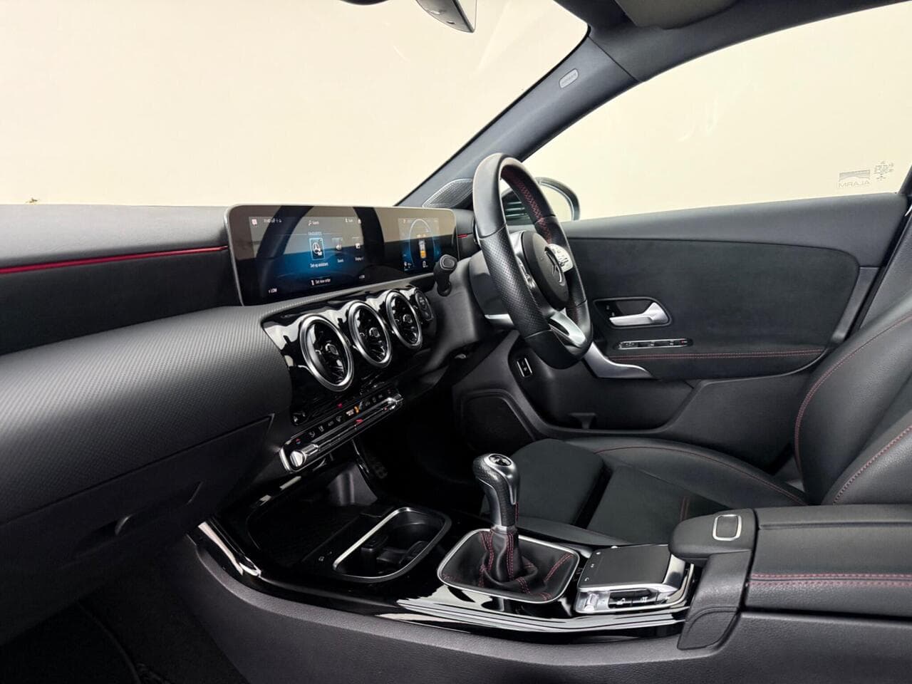 Mercedes-Benz A Class thumbnail Interior Front