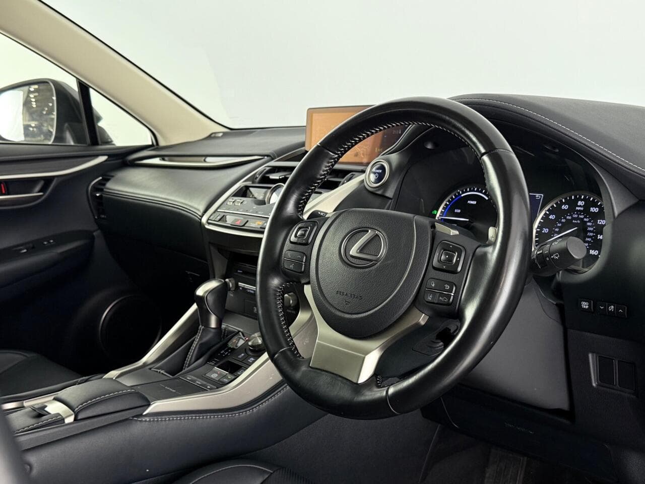 Lexus NX thumbnail Interior Front