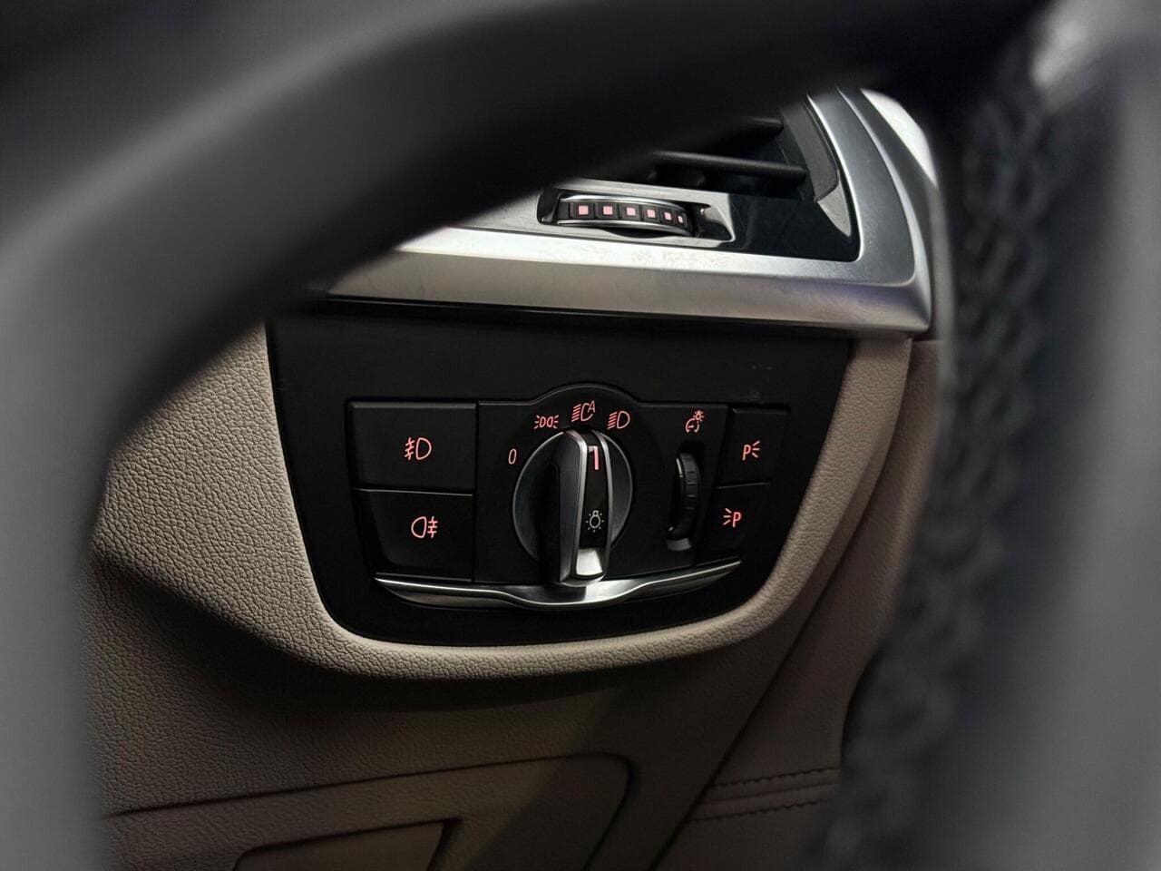 BMW X4 thumbnail Misc Controls