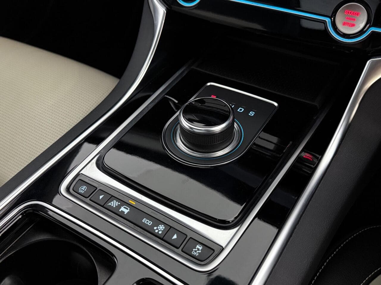 Jaguar XF thumbnail Misc Controls