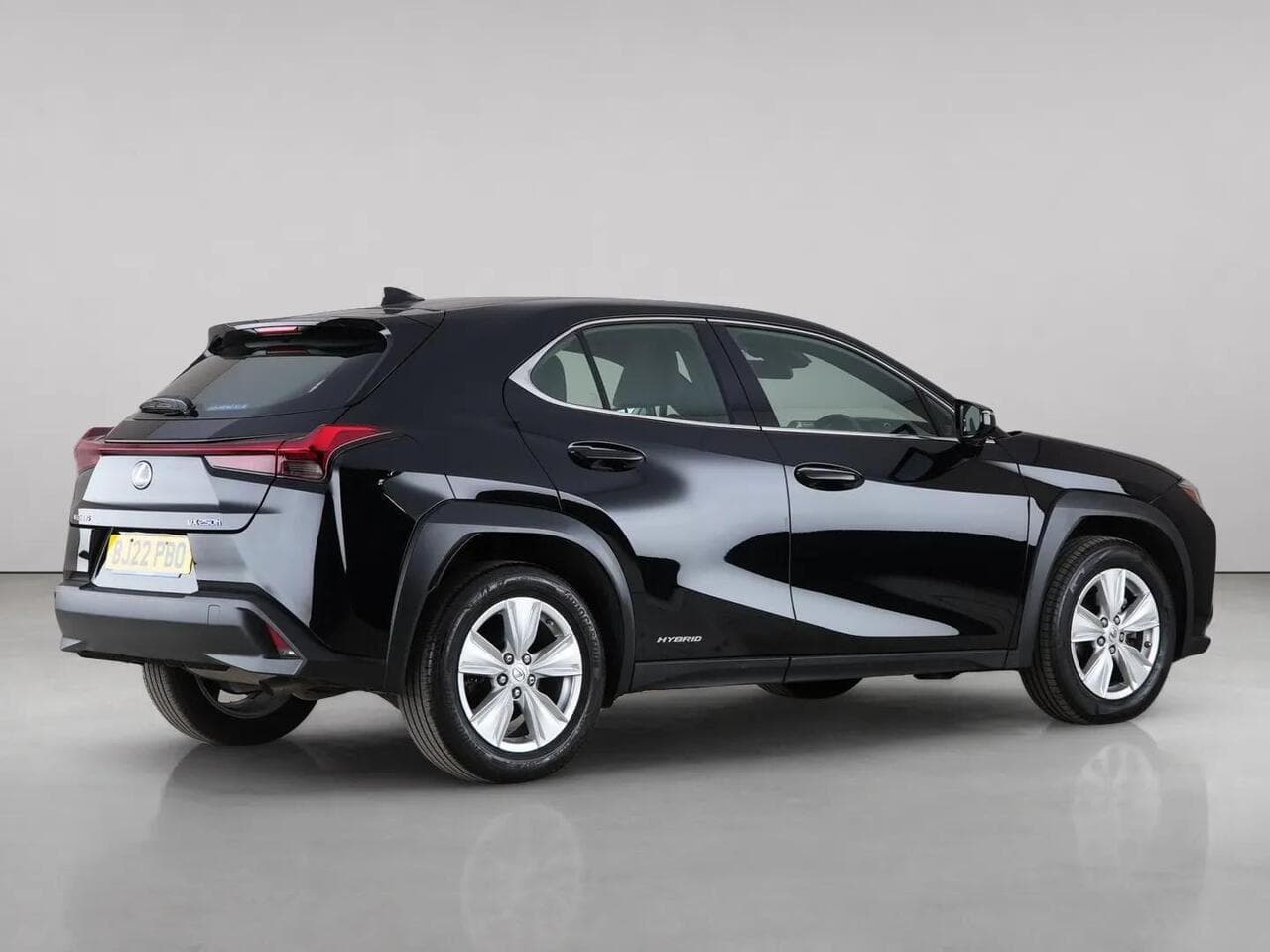 Lexus UX thumbnail Rear Right