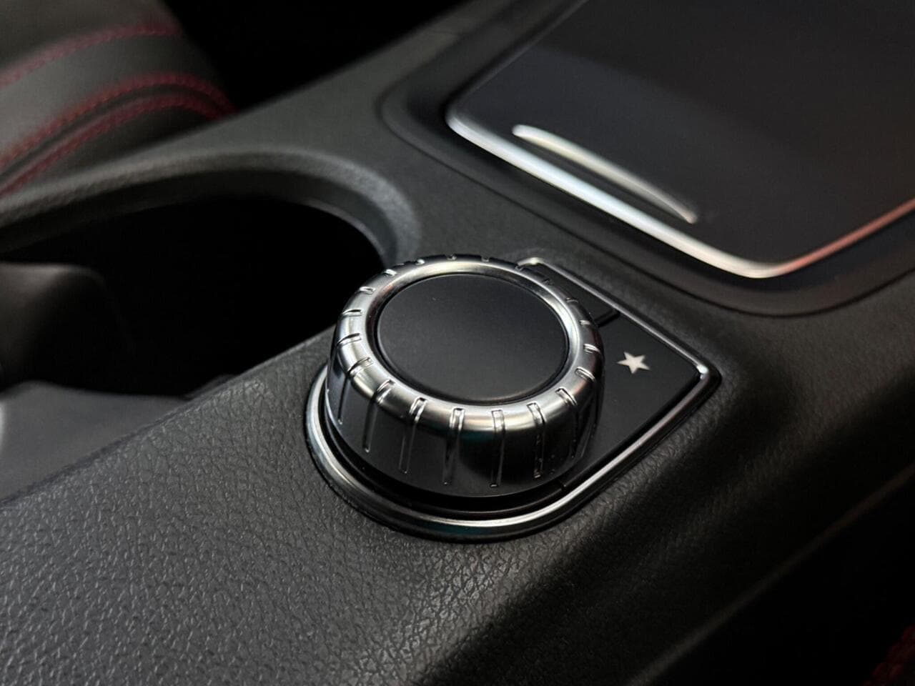 Mercedes-Benz B Class thumbnail Misc Controls