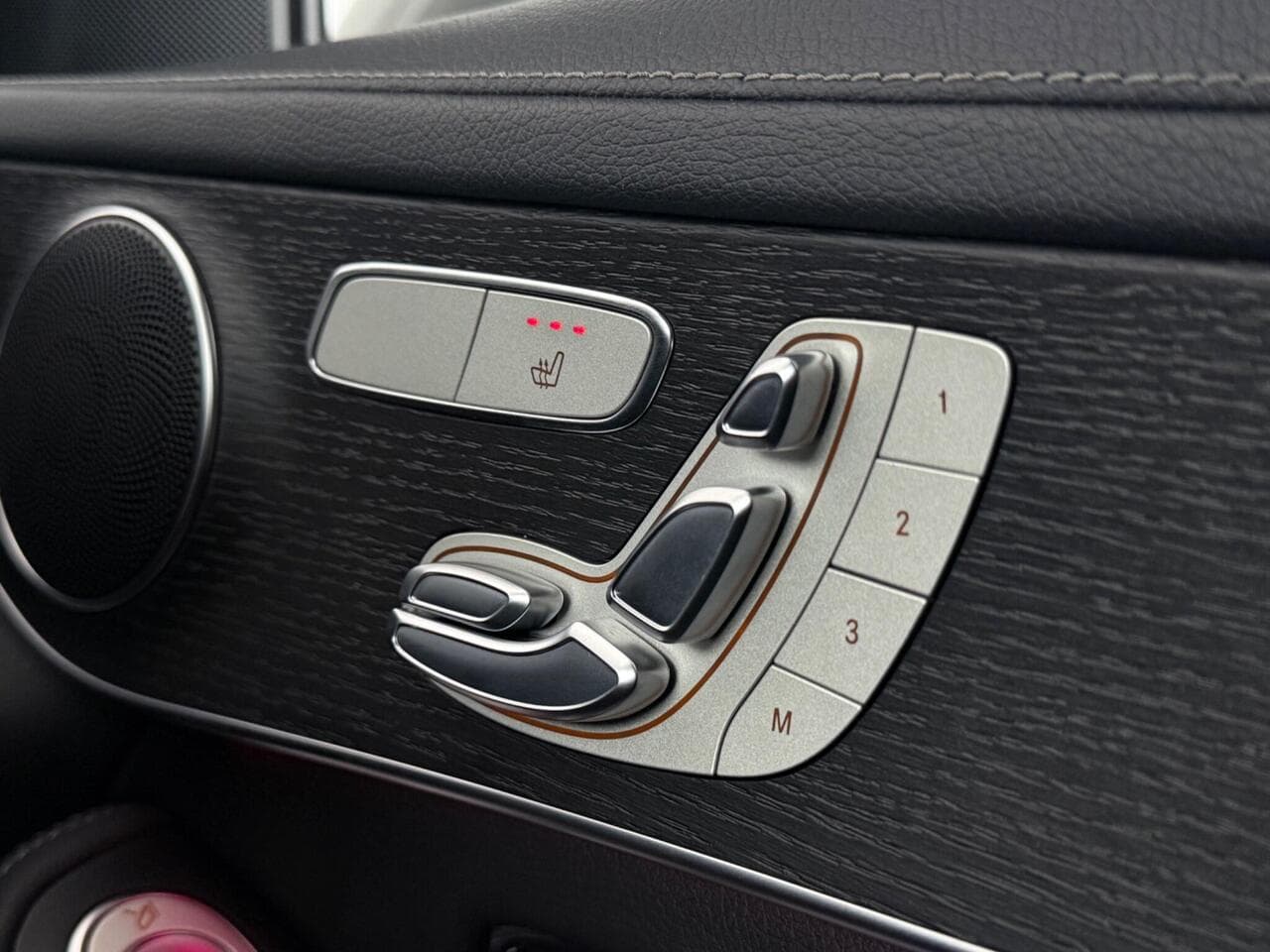 Mercedes-Benz GLC thumbnail Misc Controls
