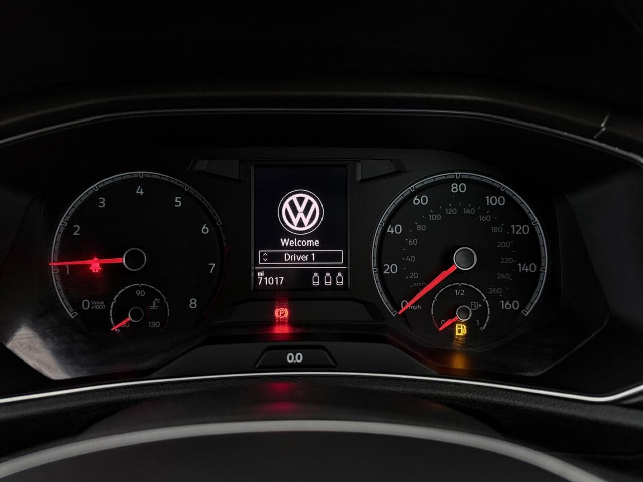 Volkswagen T-Roc thumbnail Driver Instruments