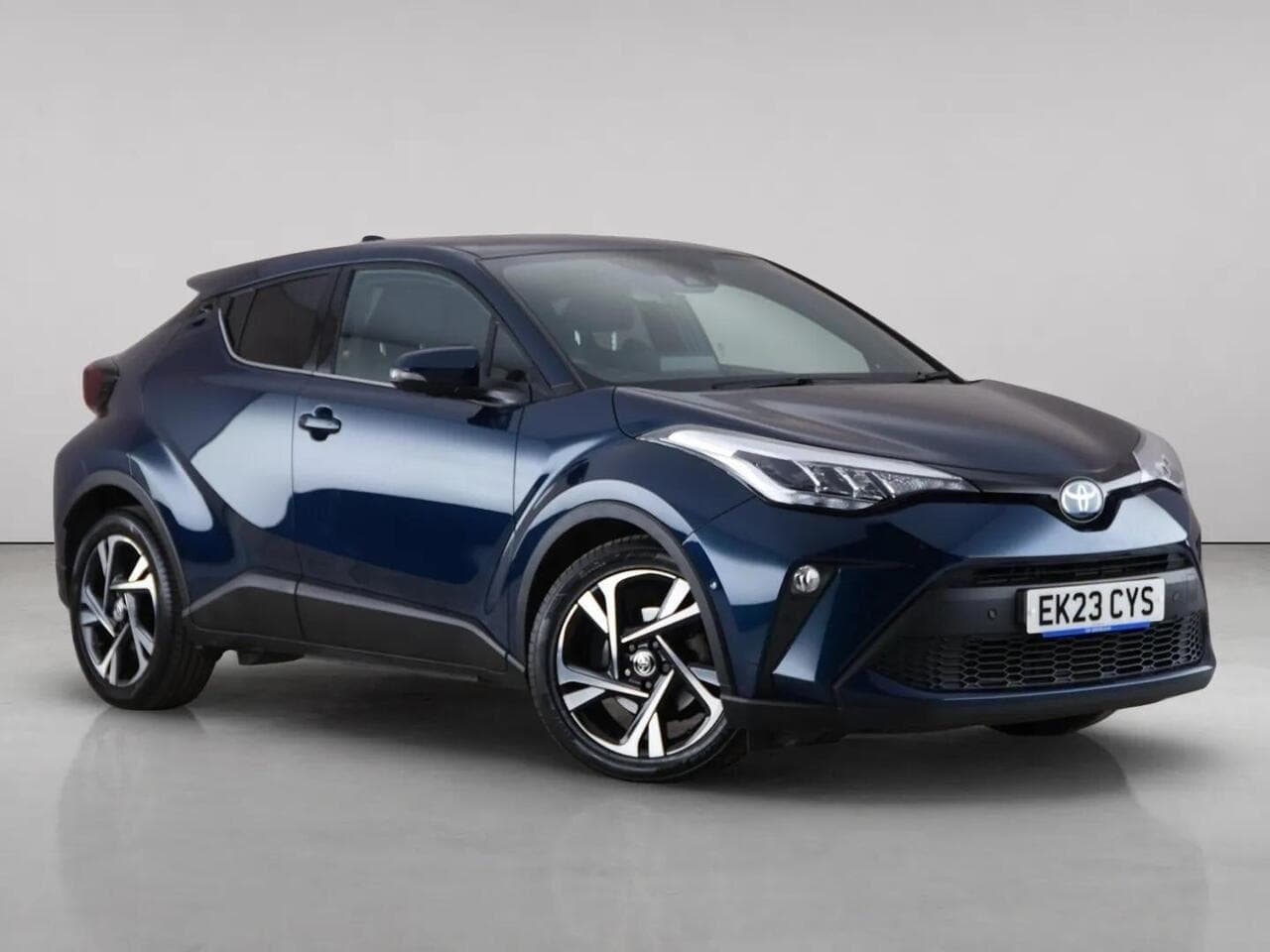 Toyota C-HR - Toyota C-HR 1.8 VVT-h Design CVT Euro 6 (s/s) 5dr