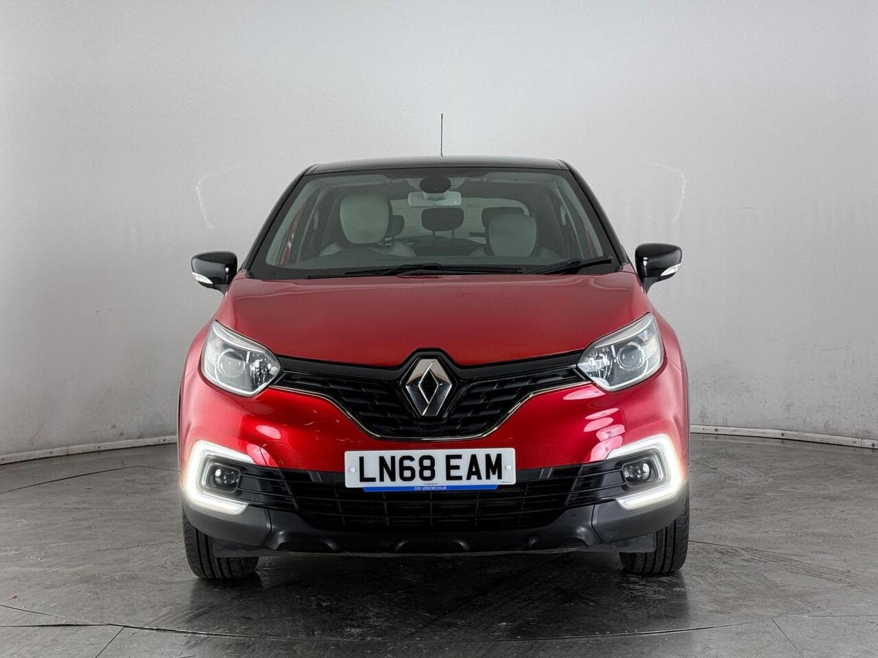Renault Captur thumbnail Front