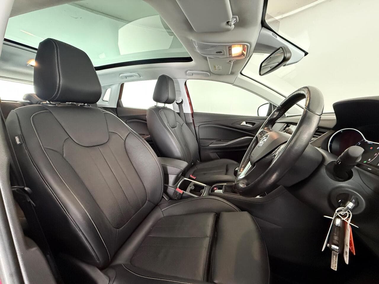 Vauxhall Grandland X thumbnail Seat Driver