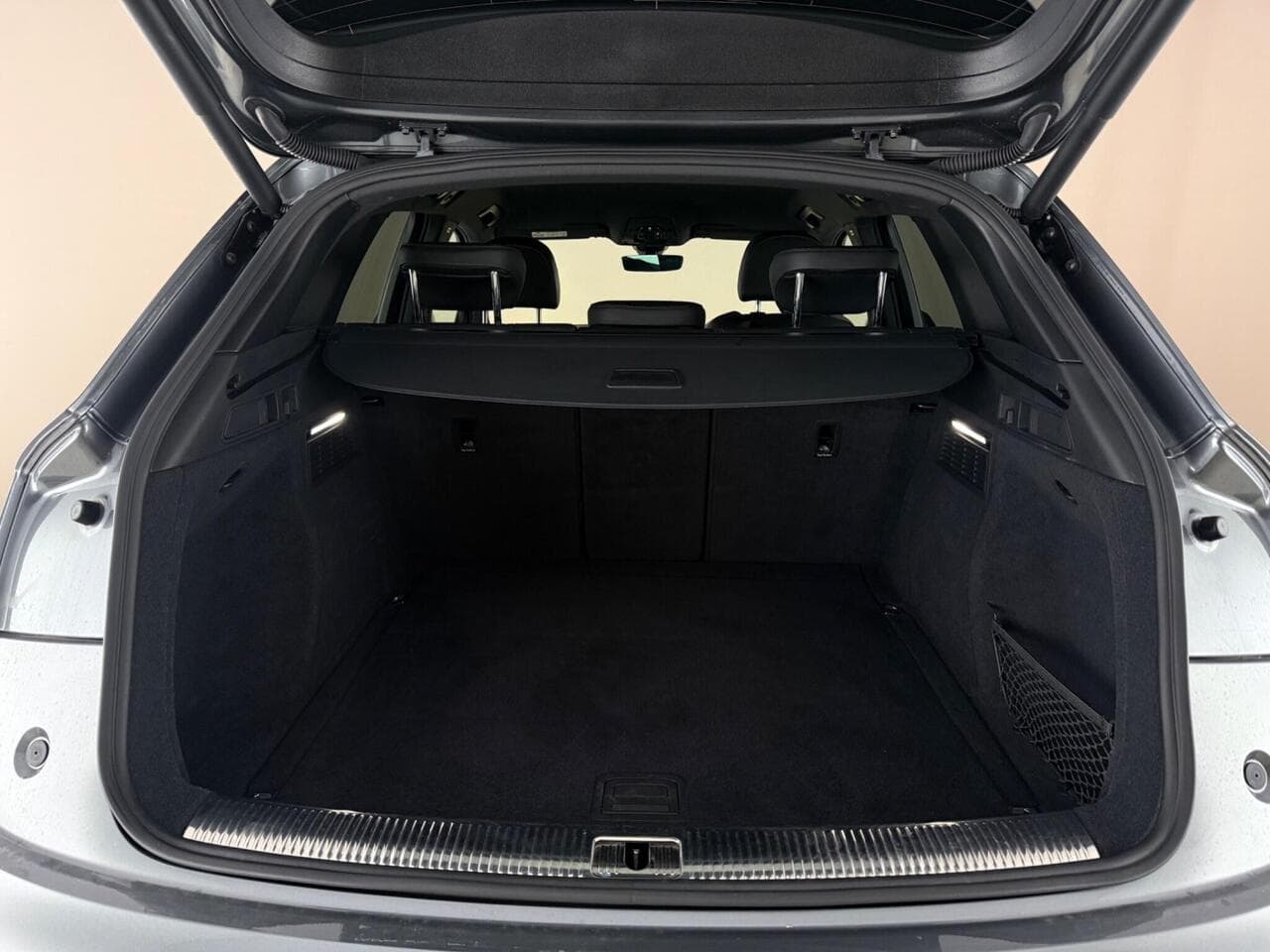 Audi Q5 thumbnail Boot