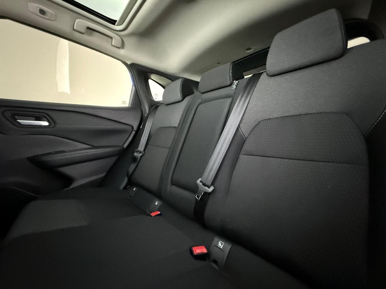 Nissan Qashqai thumbnail Seats Rear