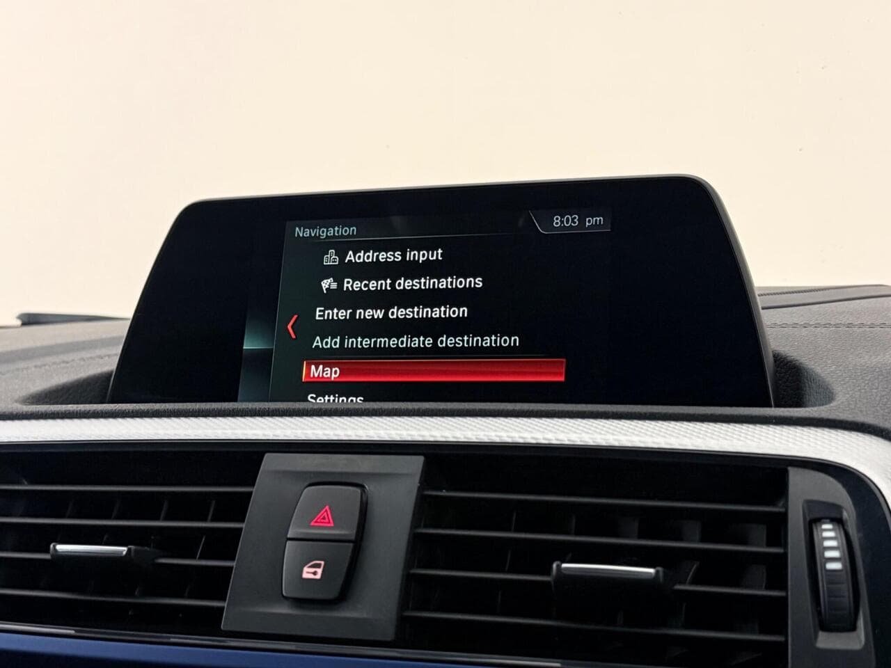BMW 1 Series thumbnail Infotainment System