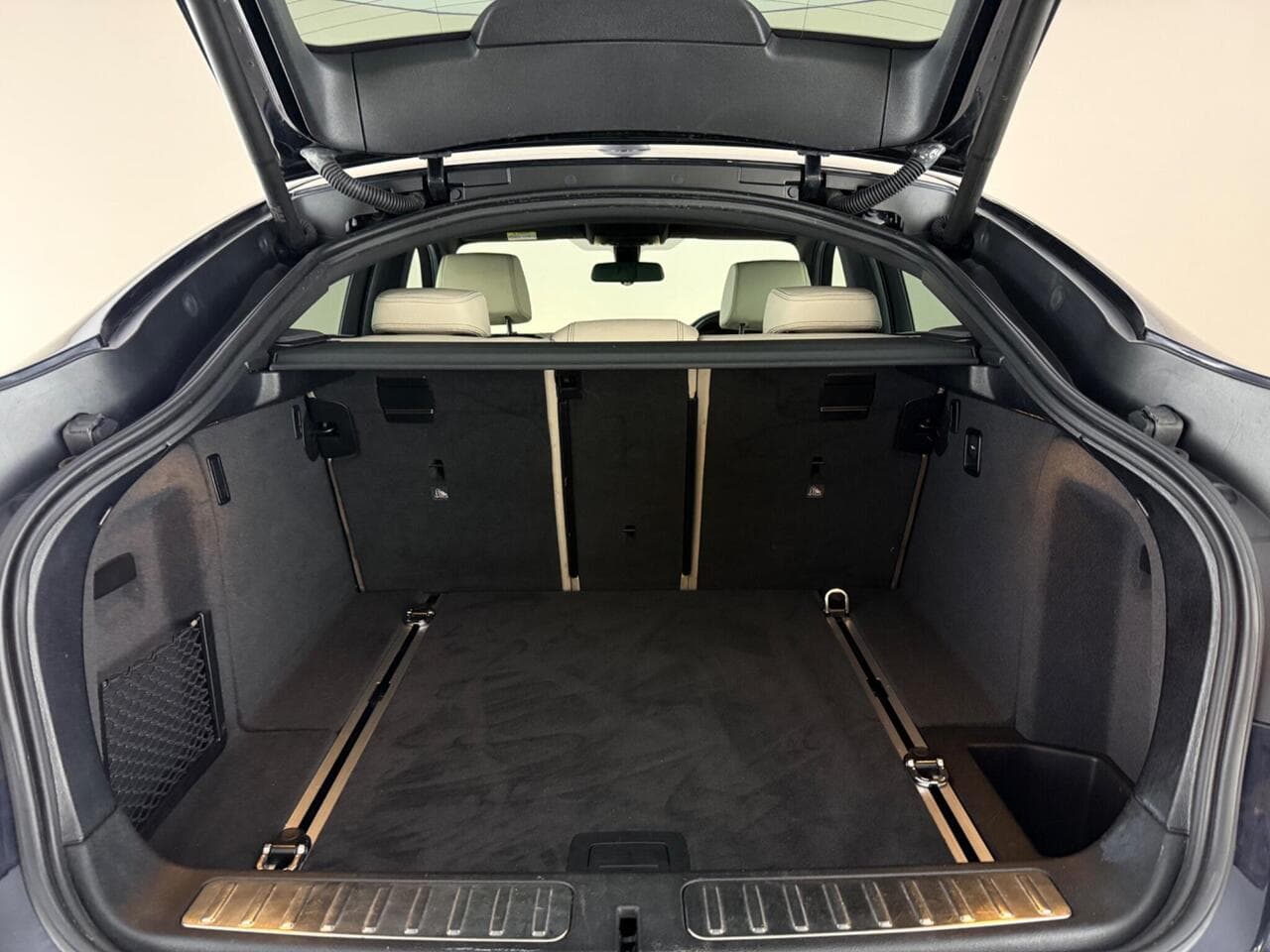 BMW X4 thumbnail Boot