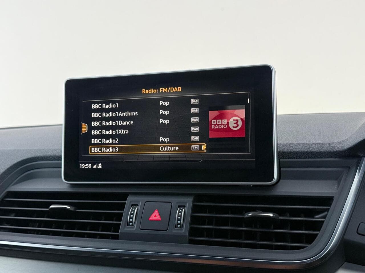 Audi Q5 thumbnail Infotainment System
