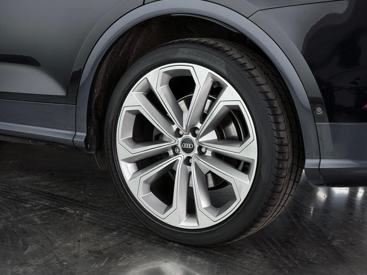 Audi Q5 thumbnail Wheel