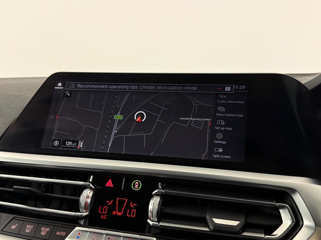 BMW 3 Series thumbnail Infotainment System