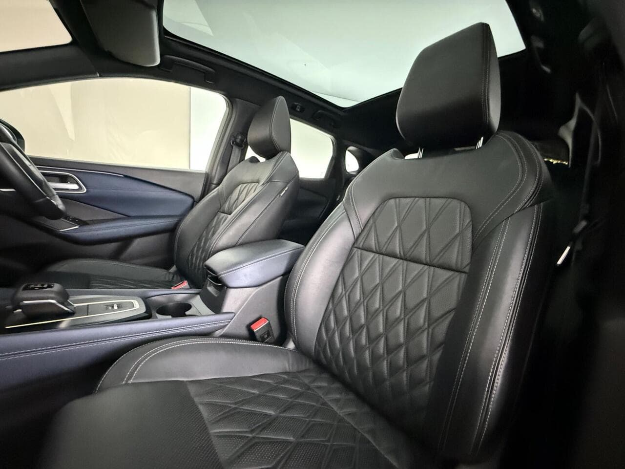 Nissan Qashqai thumbnail Seat Front Passenger