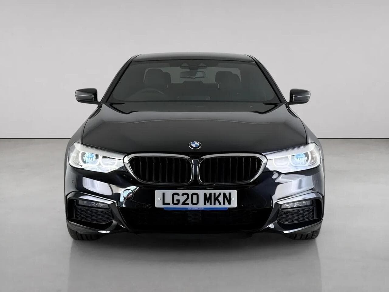 BMW 5 Series thumbnail Front