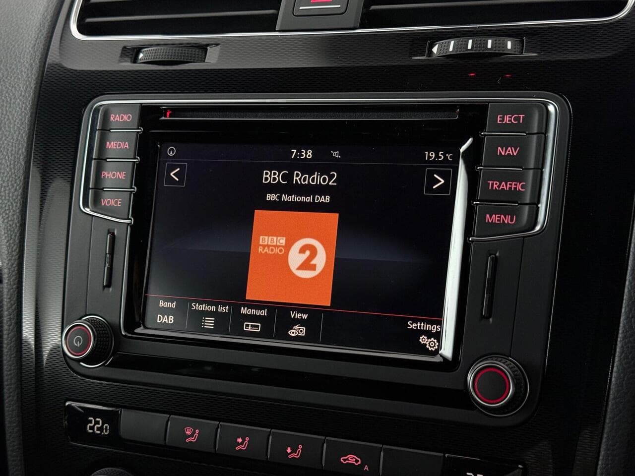 Volkswagen Scirocco thumbnail Infotainment System