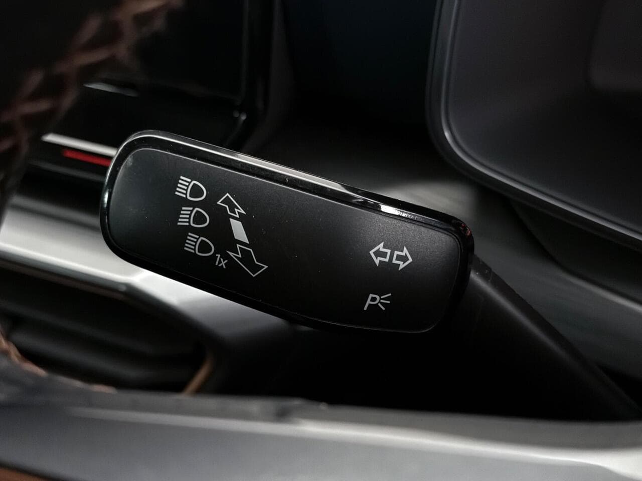 CUPRA Formentor thumbnail Misc Controls