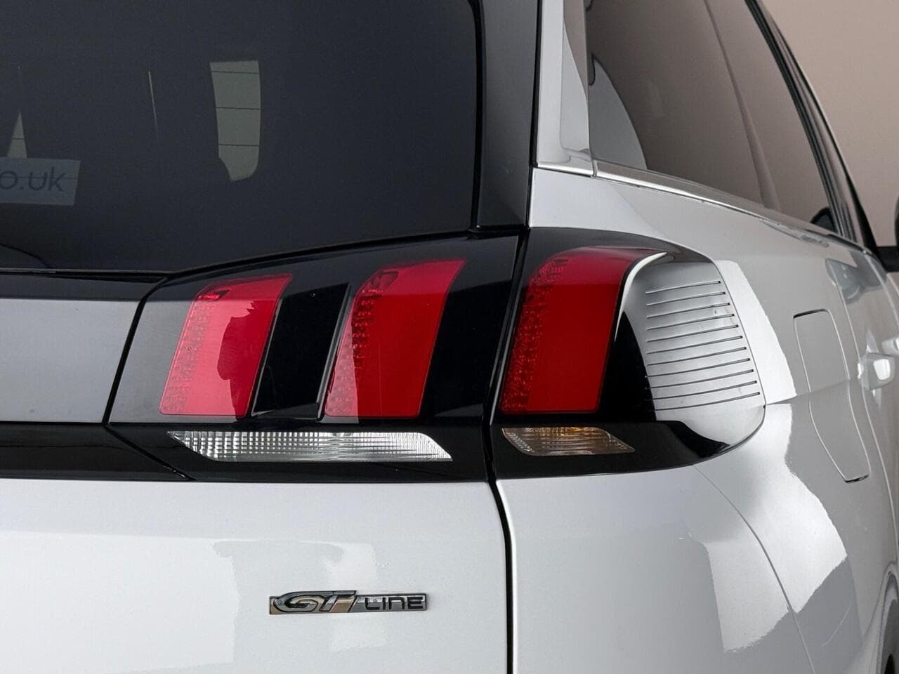 Peugeot 5008 thumbnail Inconclusive