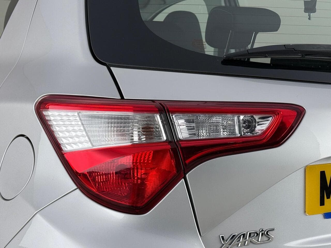Toyota Yaris thumbnail Lights Rear
