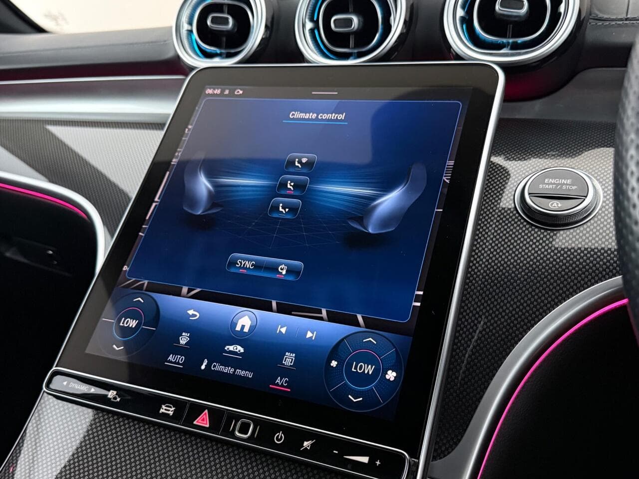Mercedes-Benz C Class thumbnail Infotainment System