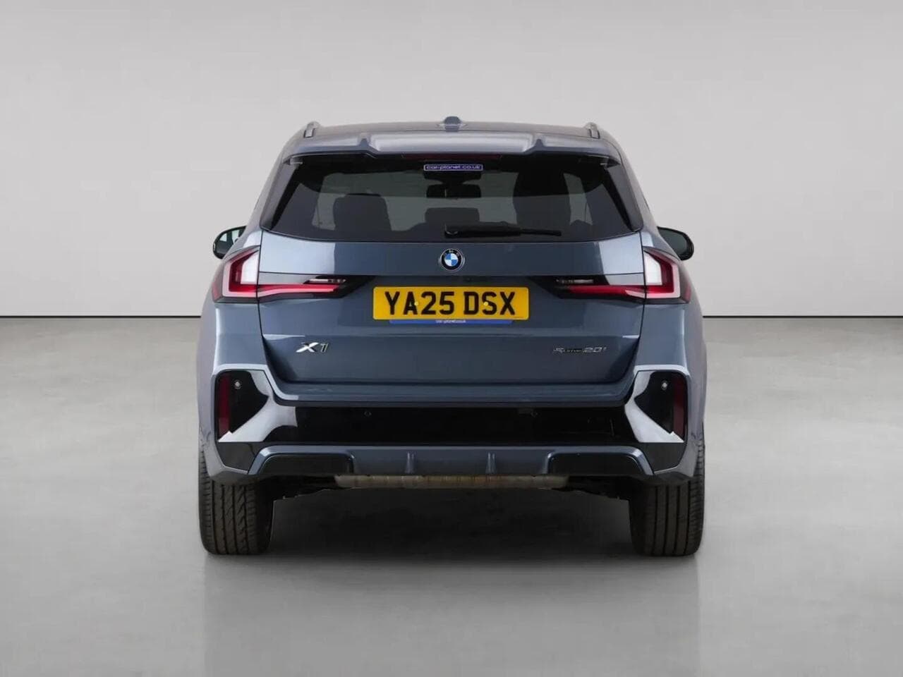 BMW X1 thumbnail Rear