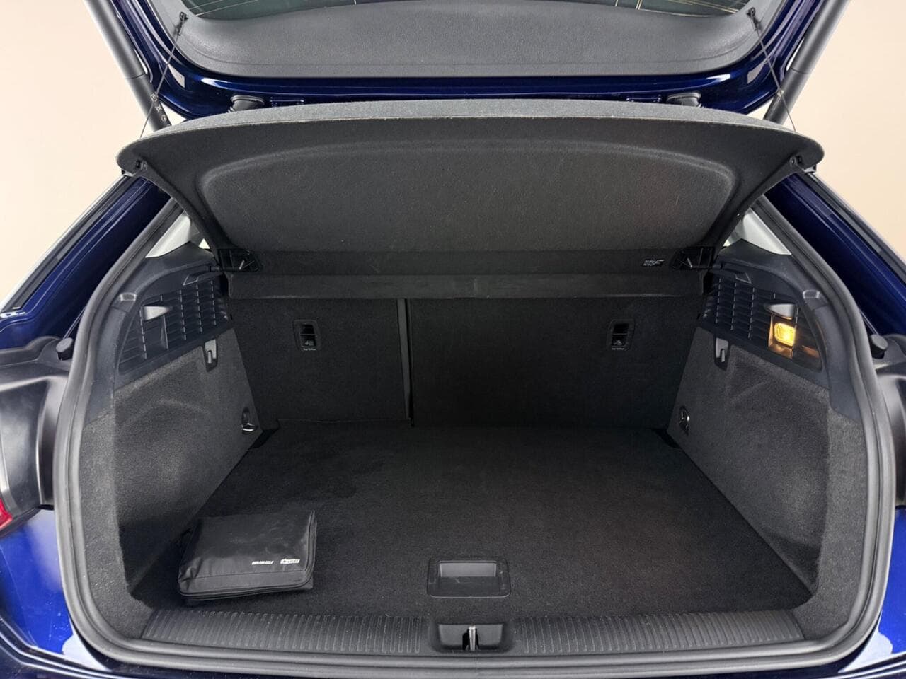 Audi Q2 thumbnail Boot