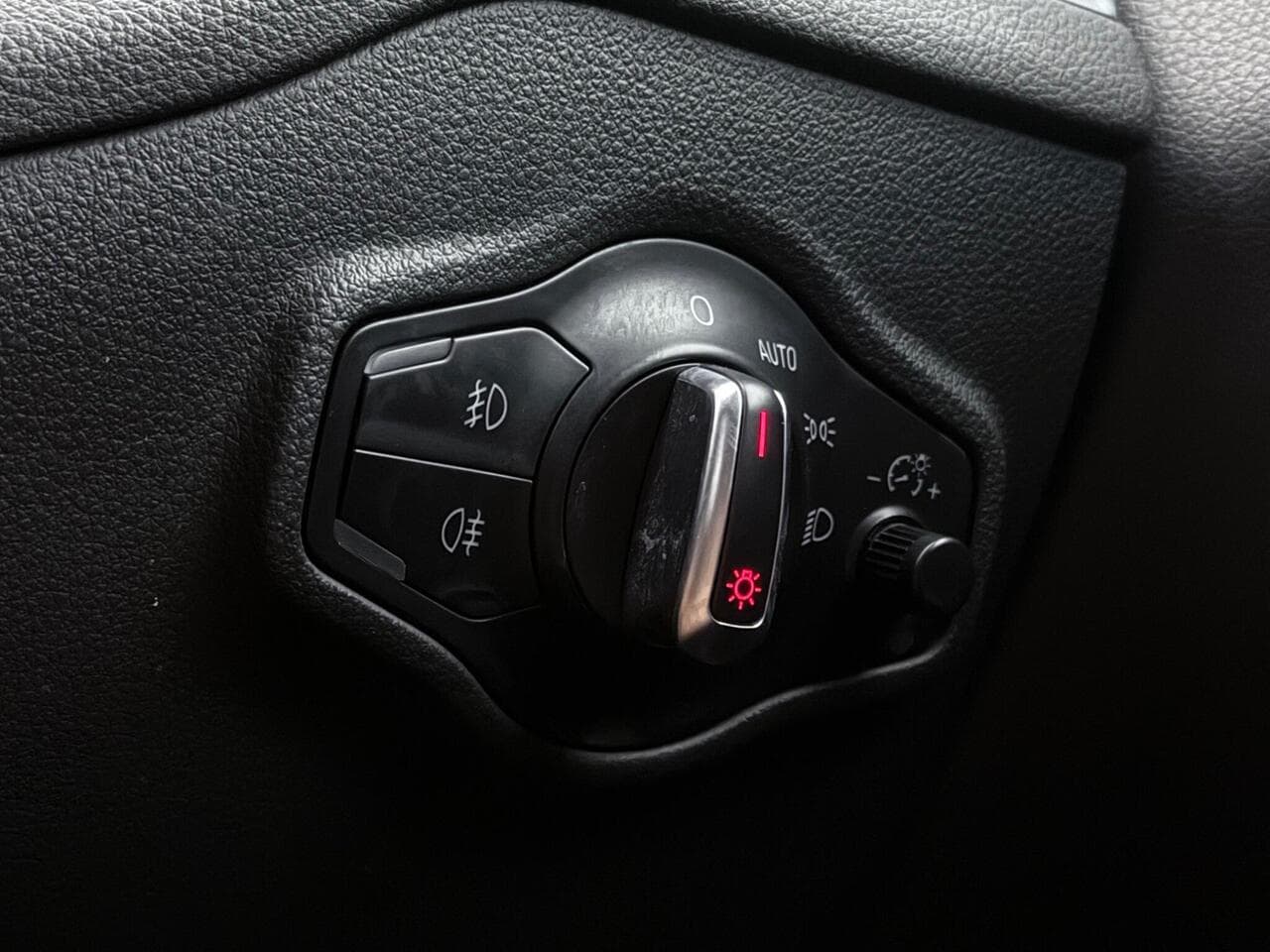 Audi Q5 thumbnail Misc Controls