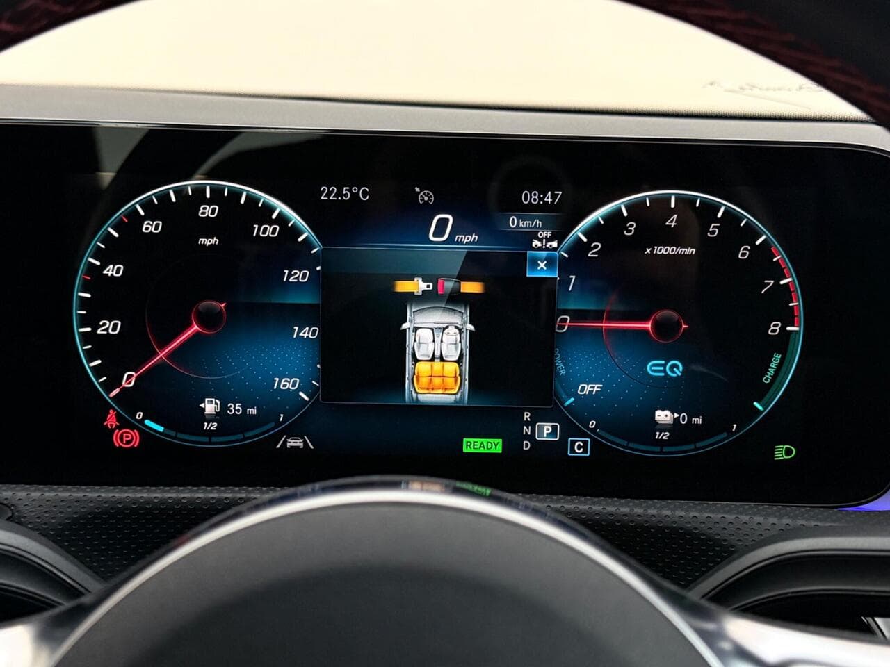 Mercedes-Benz CLA thumbnail Driver Instruments