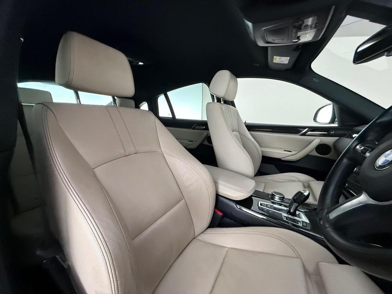 BMW X4 thumbnail Seat Driver