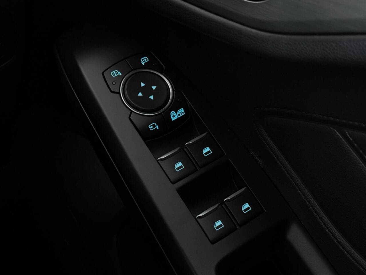 Ford Focus thumbnail Misc Controls