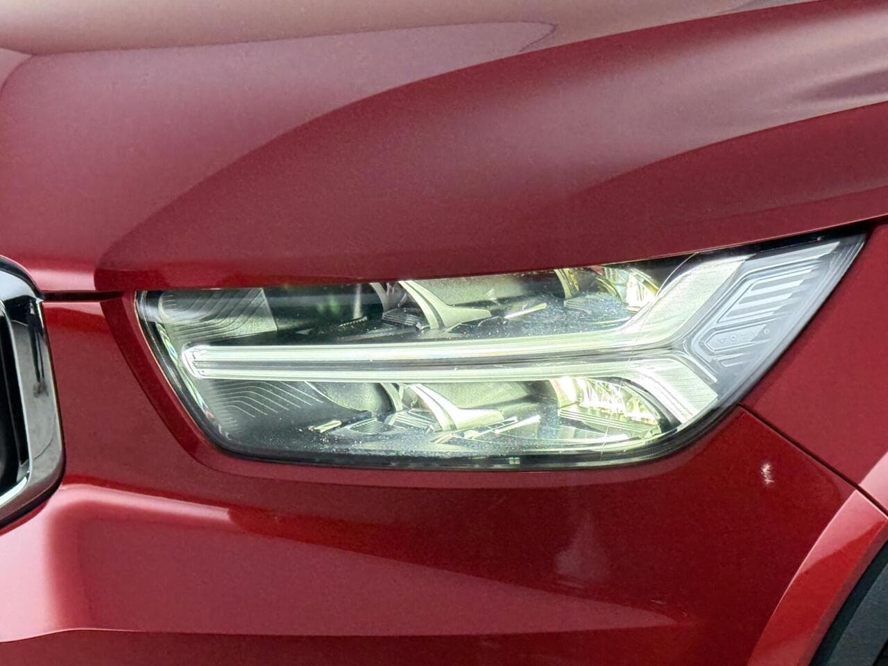 Volvo XC40 thumbnail Lights Front