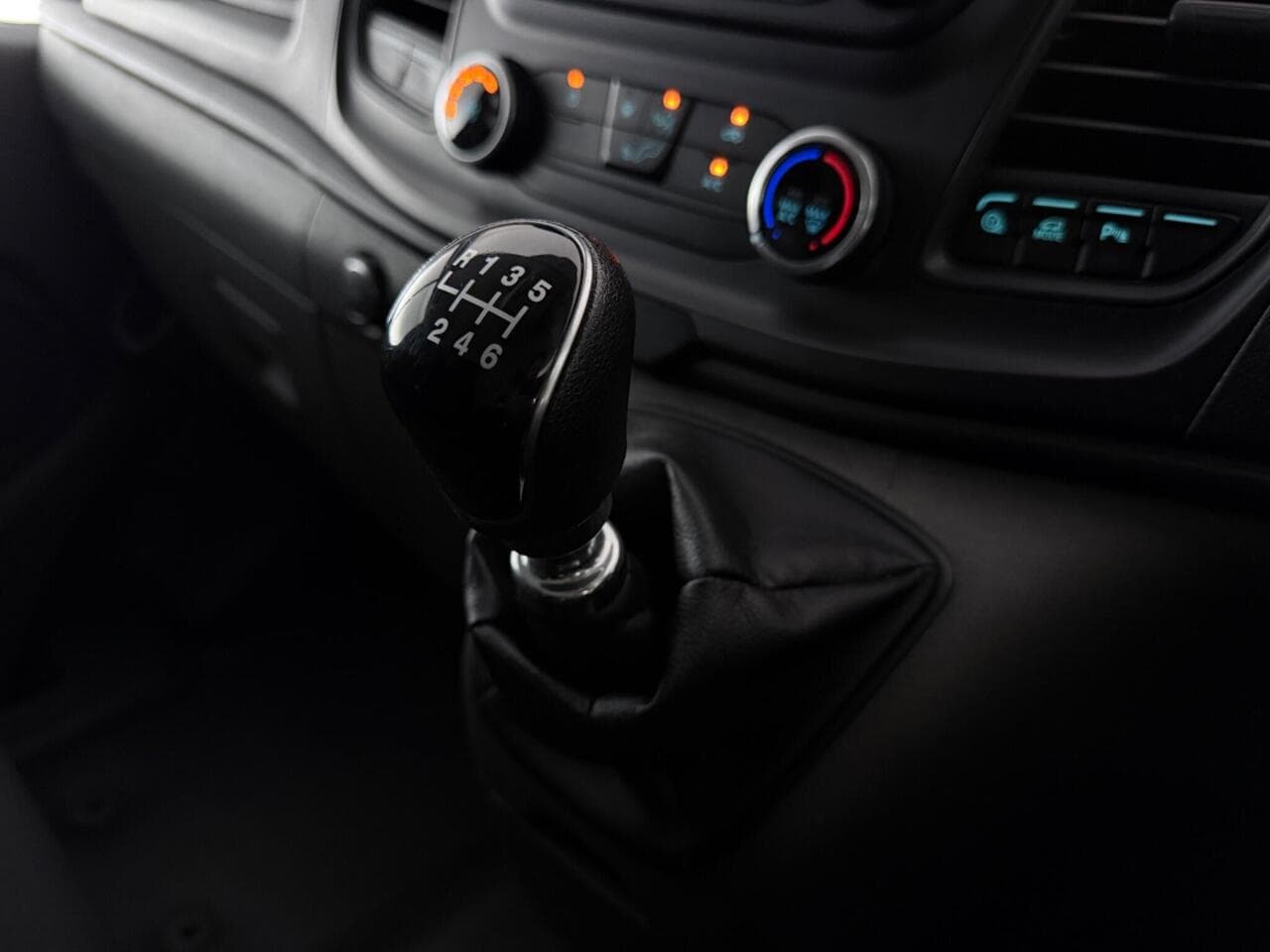 Ford Transit Custom thumbnail Interior Front