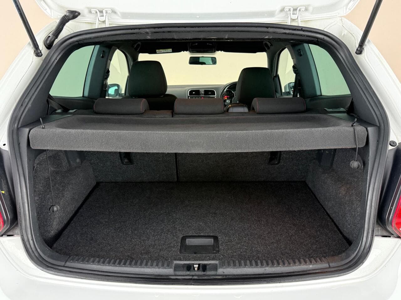 Volkswagen Polo thumbnail Boot