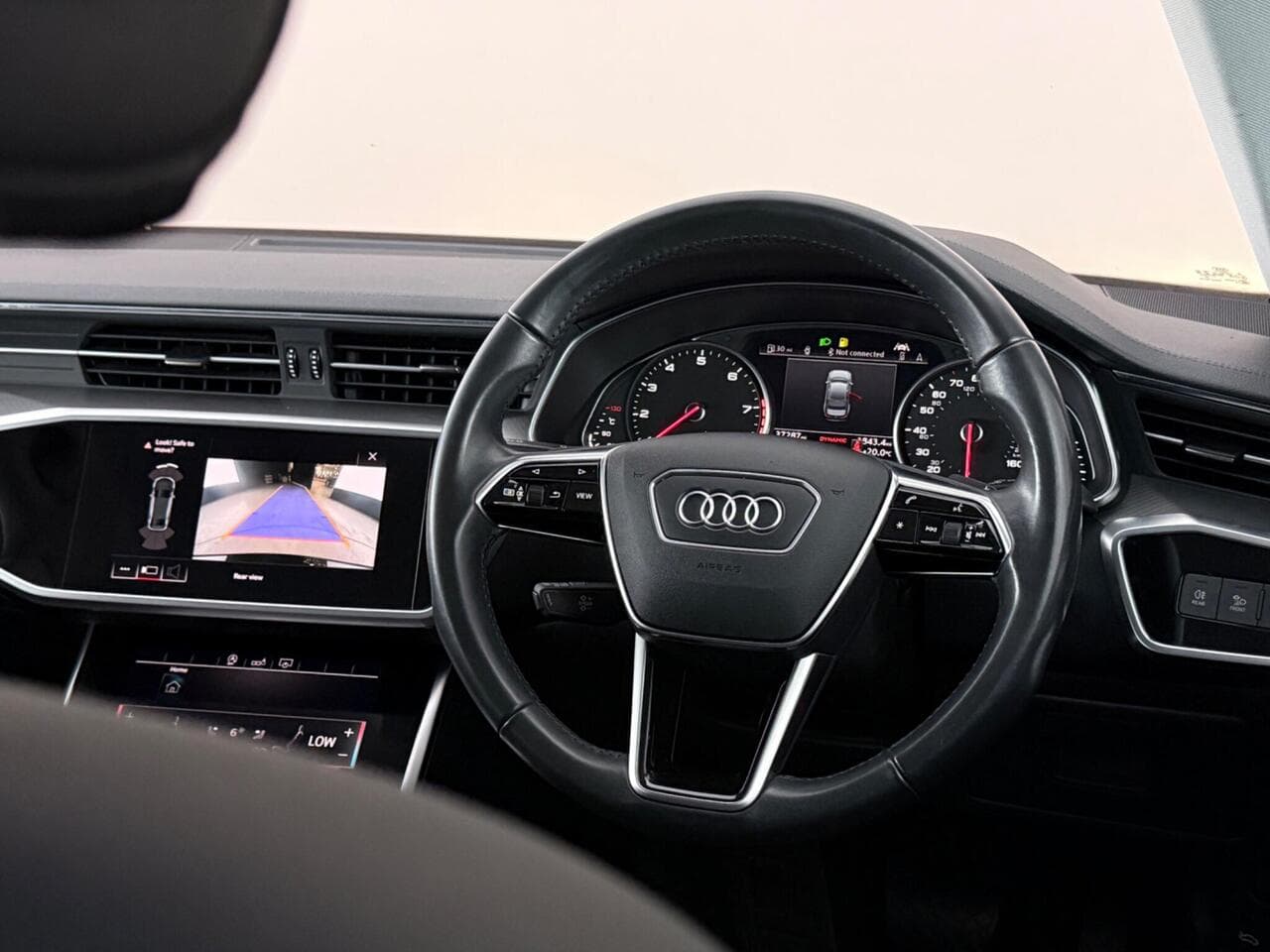 Audi A6 Saloon thumbnail Steering Wheel