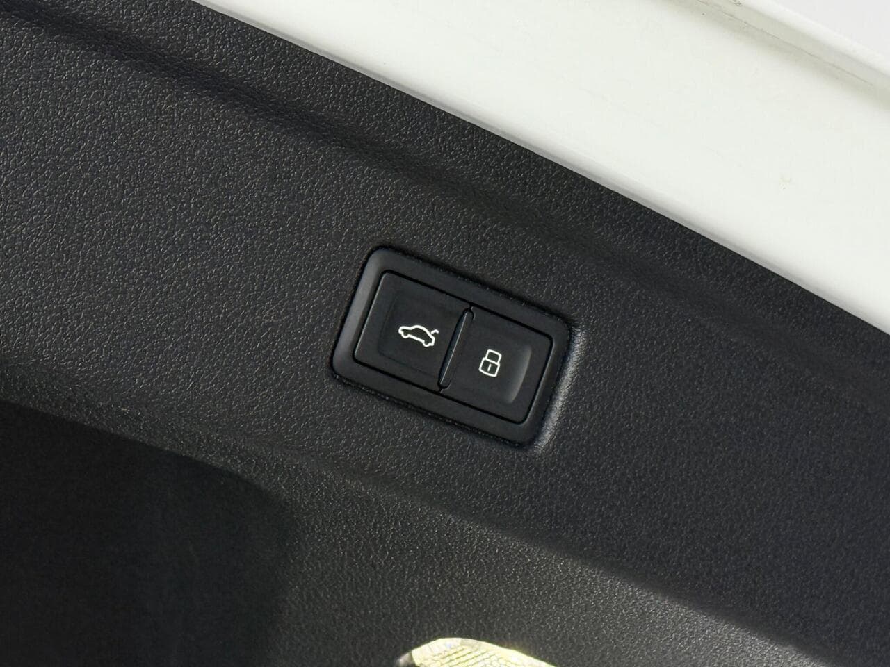 Audi A5 thumbnail Misc Controls