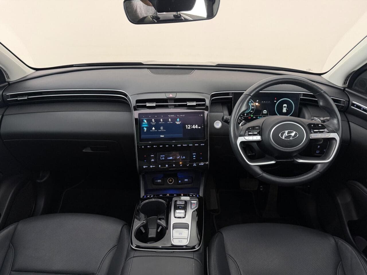 Hyundai TUCSON thumbnail Interior Front