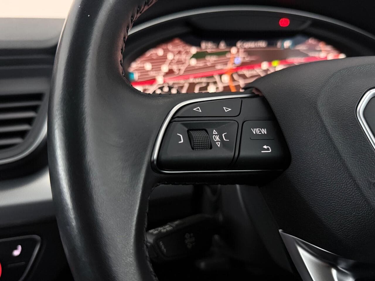 Audi Q5 thumbnail Misc Controls