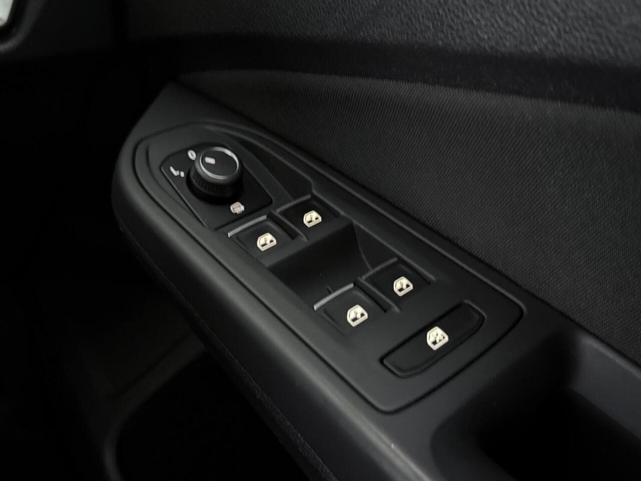 Volkswagen Golf thumbnail Misc Controls