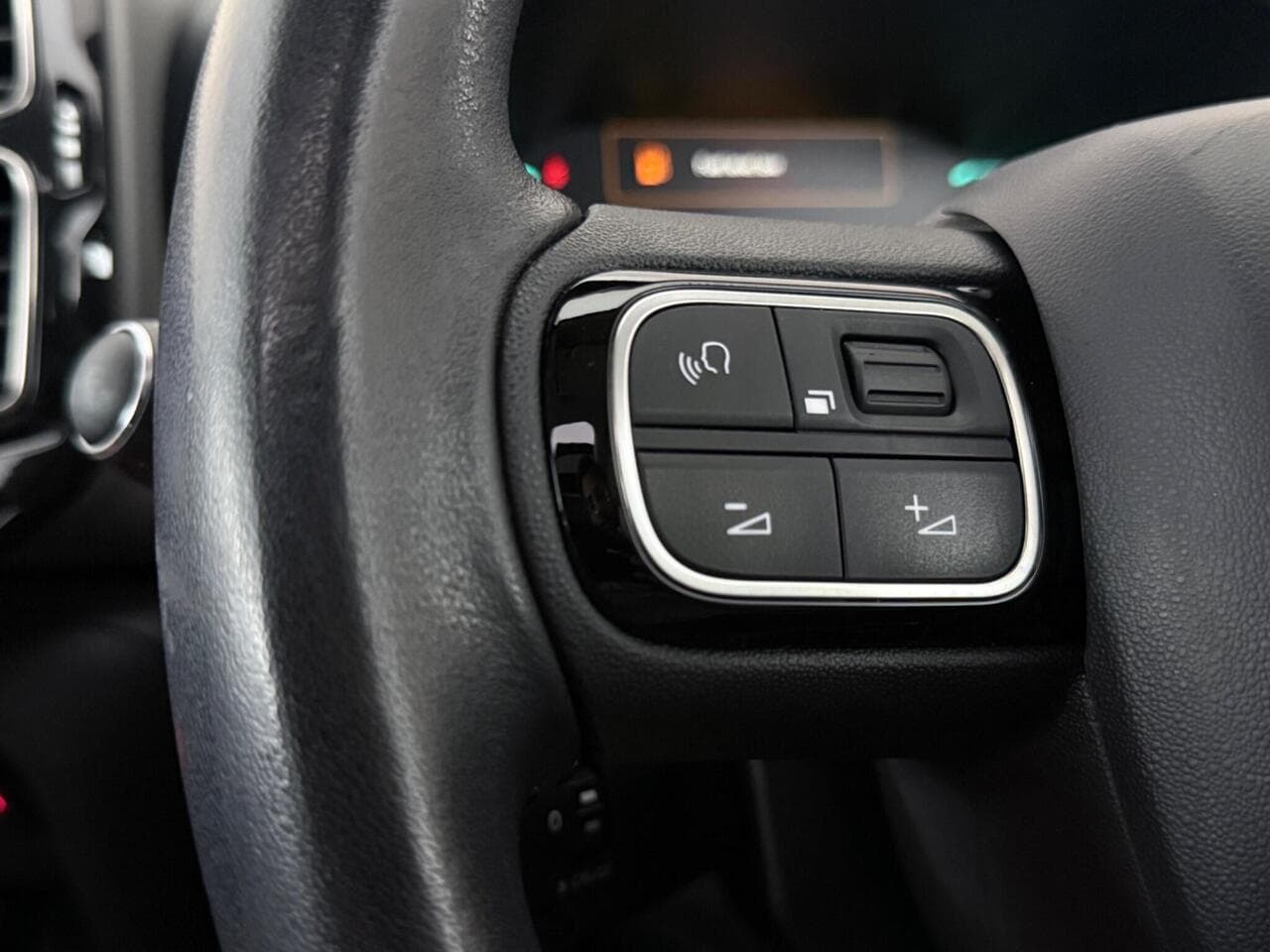 Citroen C5 Aircross thumbnail Misc Controls